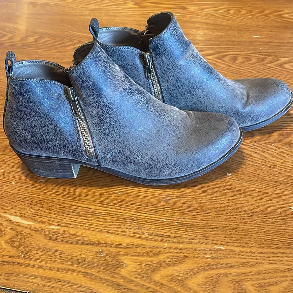 🤎 Jessica Cline Women’s Brown Booties (size 7.5)